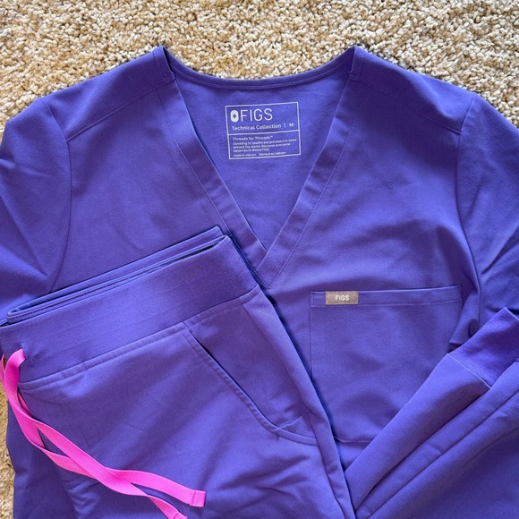 Figs Scrub Set - Picture 2 of 4